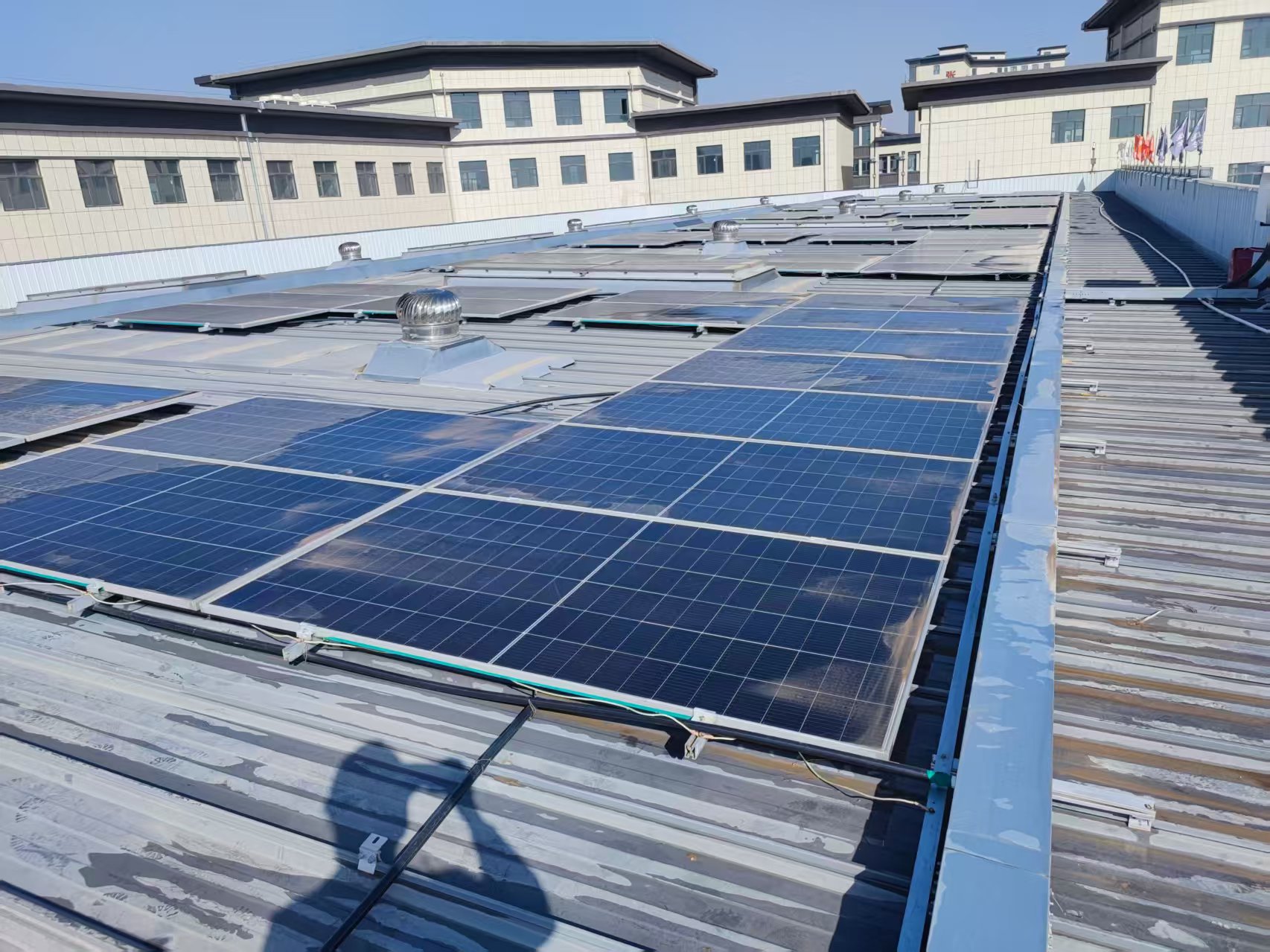 无人机清洗作业现场